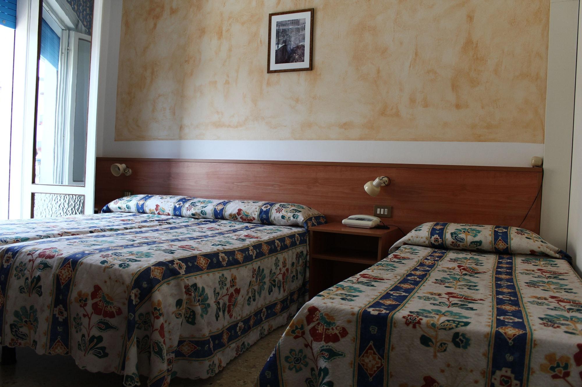 Hotel Azzorre Лидо ди Йезоло Екстериор снимка